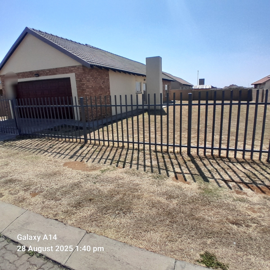 3 Bedroom Property for Sale in Waterkloof North West